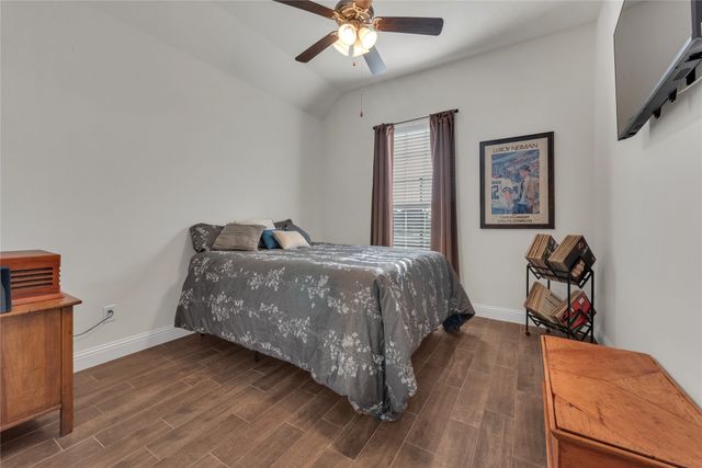 3706 Iron Horse Pass, Krum, TX 76249