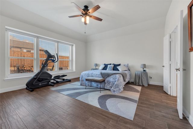 3706 Iron Horse Pass, Krum, TX 76249