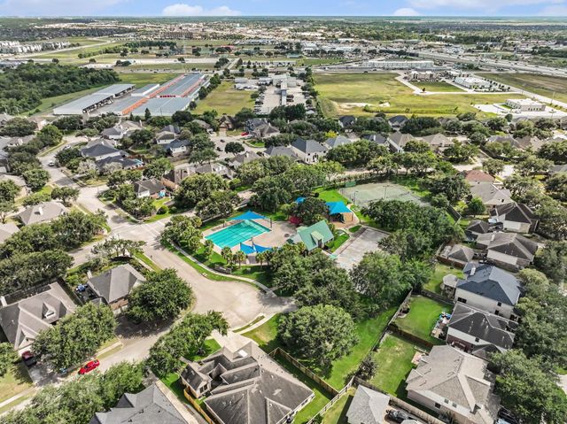 917 Almond Pointe, League City, TX 77573