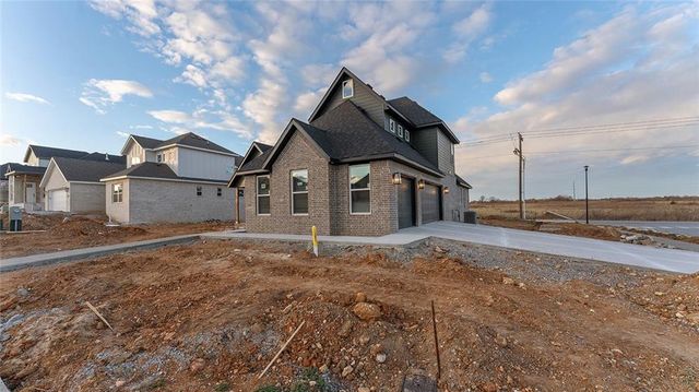 900 Trestle Lane, Centerton, AR 72719