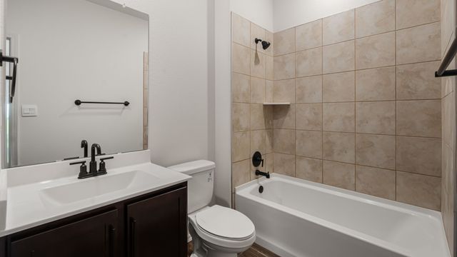 4226 Via De Ventuara, Santa Fe, NM 87507