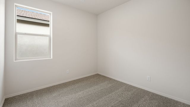 4226 Via De Ventuara, Santa Fe, NM 87507