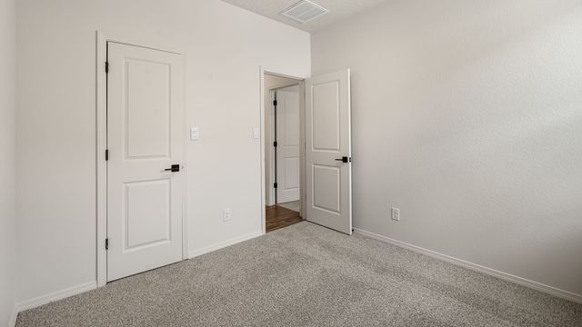 4226 Via De Ventuara, Santa Fe, NM 87507