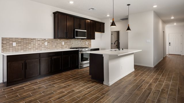 4226 Via De Ventuara, Santa Fe, NM 87507