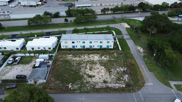 215 NW 3rd Avenue, Florida City, FL 33034