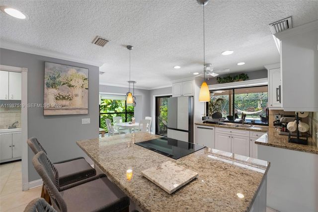 196 Scarborough Ter, Wellington, FL 33414