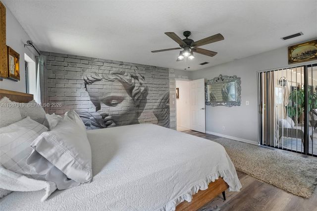 196 Scarborough Ter, Wellington, FL 33414