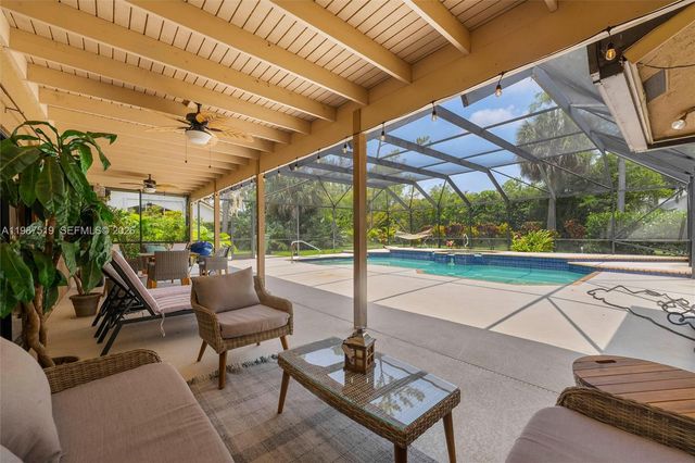 196 Scarborough Ter, Wellington, FL 33414