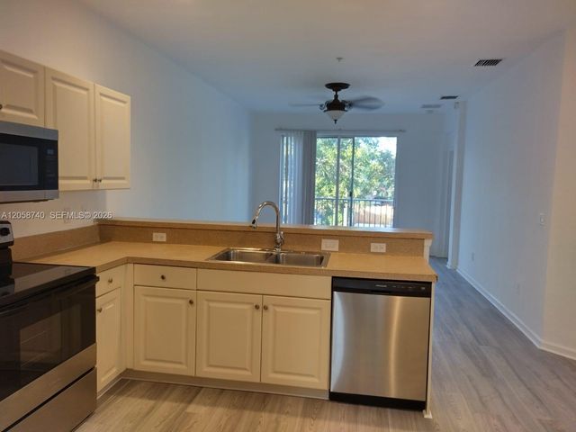1960 Freeport Ln 1960, Riviera Beach, FL 33404