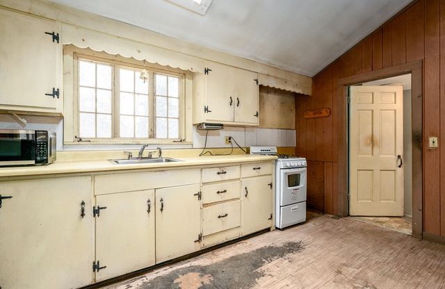 10 North Rd, Dennis, MA 02670