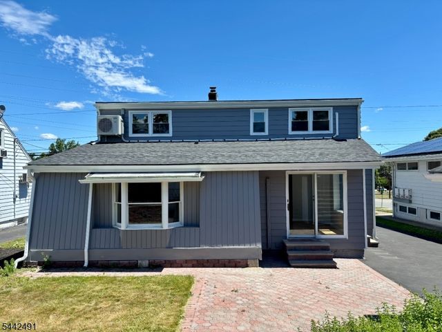 9 Joan Pl, Clifton City, NJ 07012