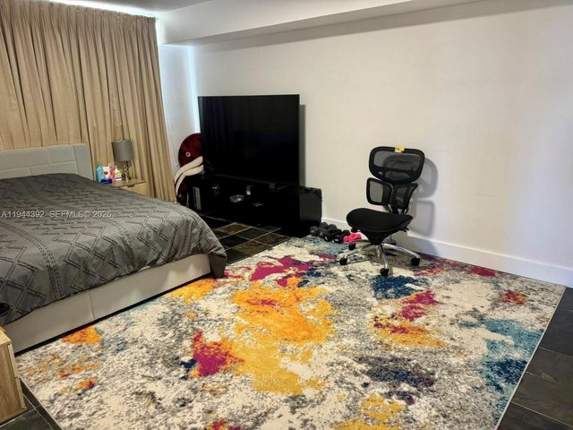 16590 NE 26th Ave 402, North Miami Beach, FL 33160