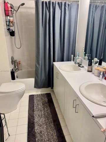 16590 NE 26th Ave 402, North Miami Beach, FL 33160