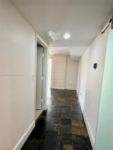 16590 NE 26th Ave 402, North Miami Beach, FL 33160