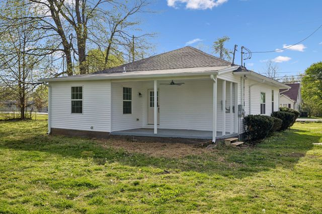 313 Portland Blvd, Portland, TN 37148