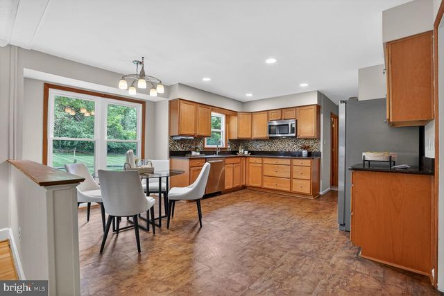 1651 LOZANO DR, Vienna, VA 22182