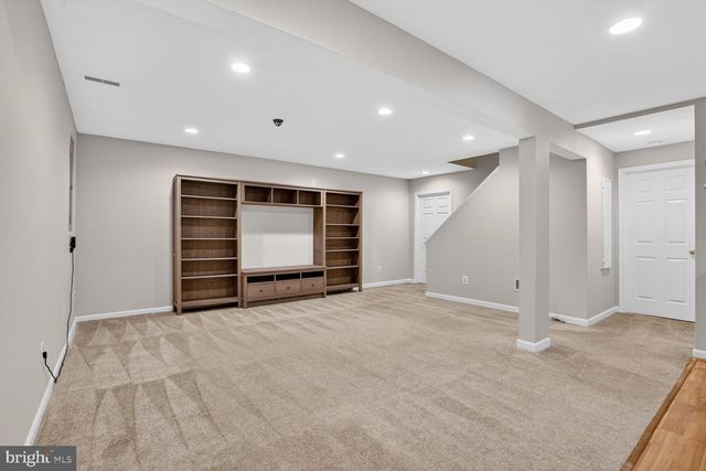 1651 LOZANO DR, Vienna, VA 22182