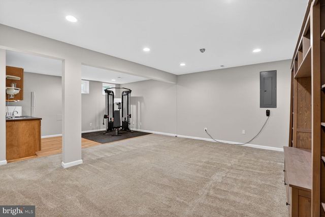 1651 LOZANO DR, Vienna, VA 22182