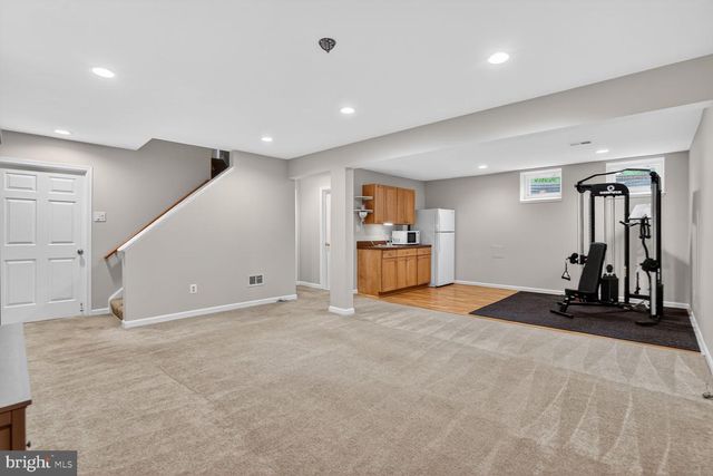 1651 LOZANO DR, Vienna, VA 22182