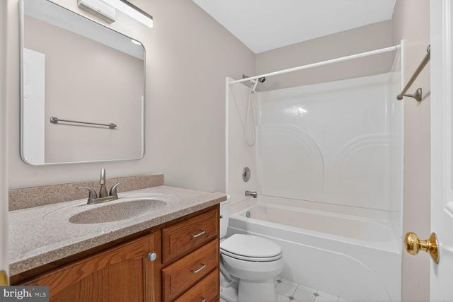 1651 LOZANO DR, Vienna, VA 22182