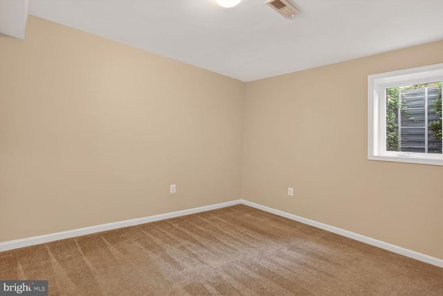 1651 LOZANO DR, Vienna, VA 22182