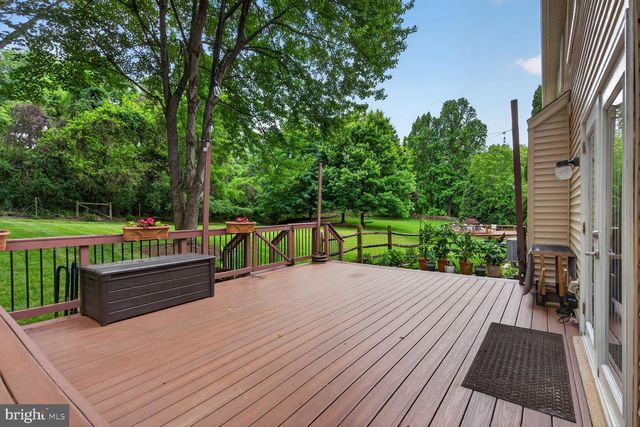 1651 LOZANO DR, Vienna, VA 22182