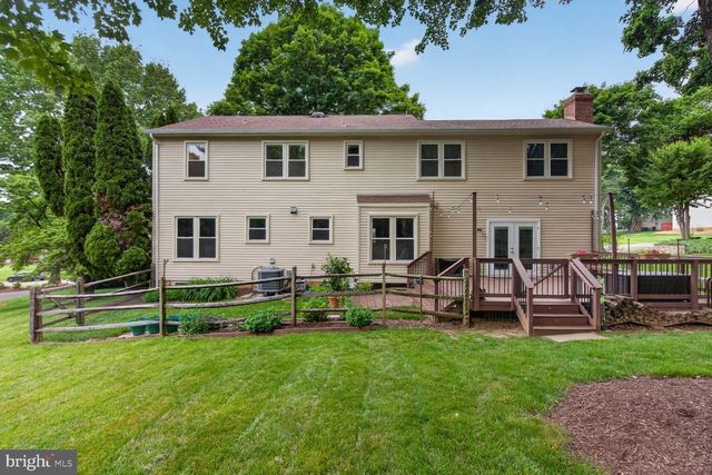 1651 LOZANO DR, Vienna, VA 22182