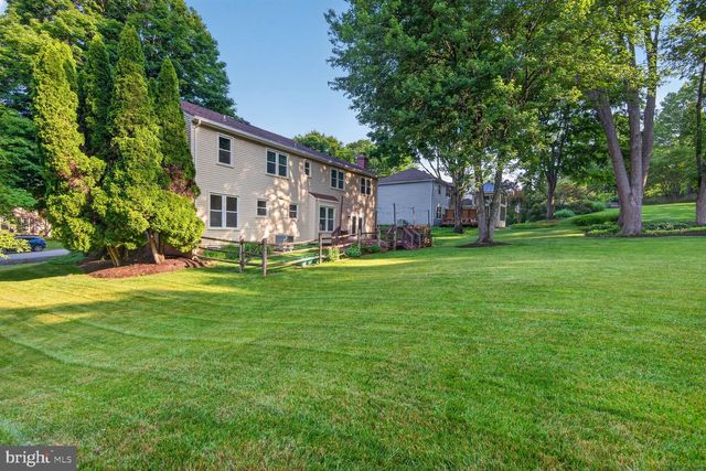 1651 LOZANO DR, Vienna, VA 22182