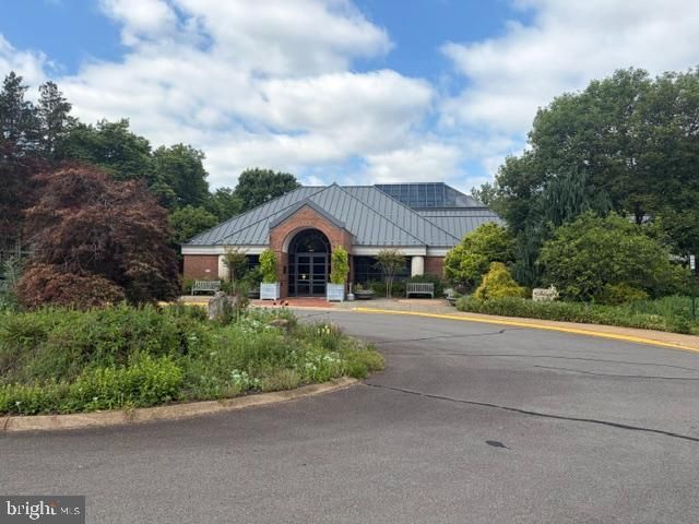 1651 LOZANO DR, Vienna, VA 22182