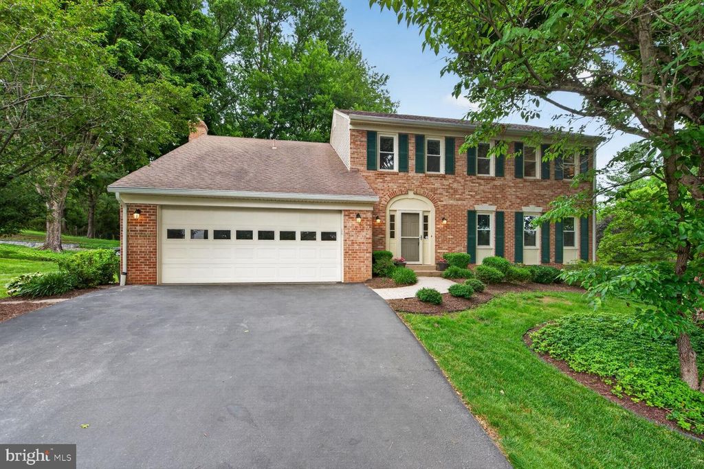 1651 LOZANO DR, Vienna, VA 22182