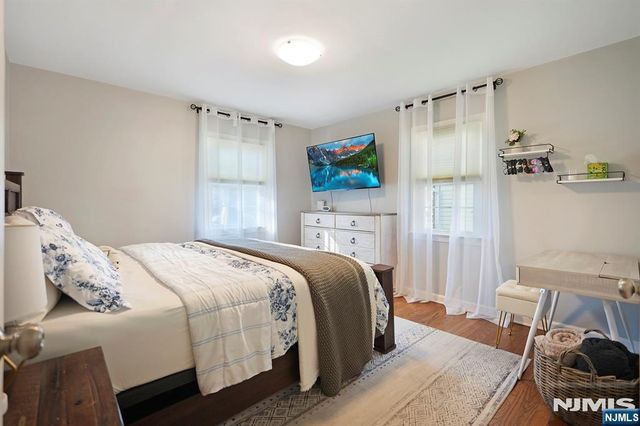 123 Summit Avenue, Waldwick, NJ 07463