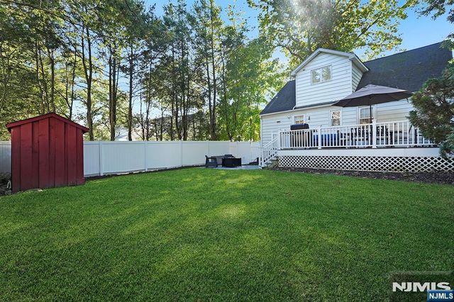 123 Summit Avenue, Waldwick, NJ 07463