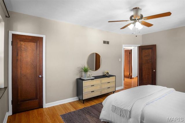 6611 Pernod Avenue, St Louis, MO 63139