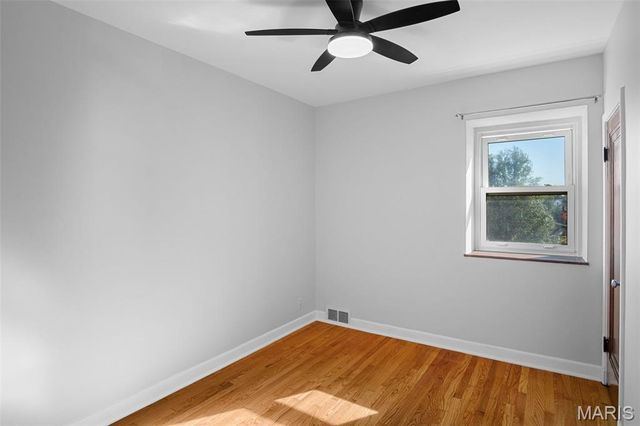 6611 Pernod Avenue, St Louis, MO 63139