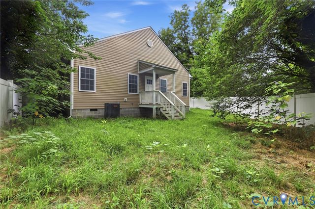 321 Mistletoe St, Petersburg, VA 23803