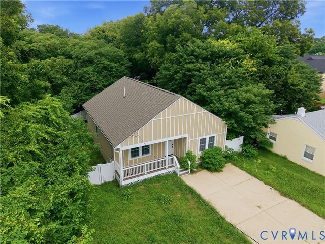 321 Mistletoe St, Petersburg, VA 23803