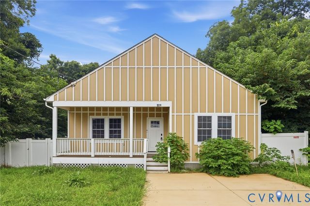 321 Mistletoe St, Petersburg, VA 23803