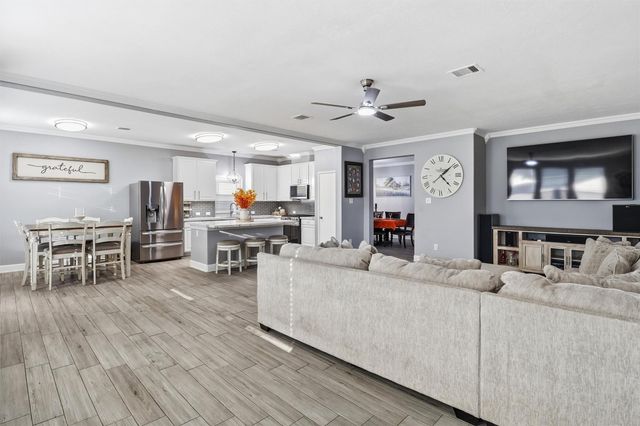 10858 Shannon Mills Lane, Houston, TX 77075