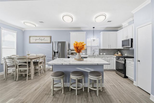 10858 Shannon Mills Lane, Houston, TX 77075