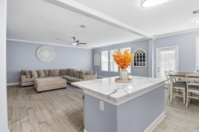 10858 Shannon Mills Lane, Houston, TX 77075