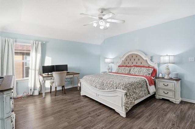 10858 Shannon Mills Lane, Houston, TX 77075