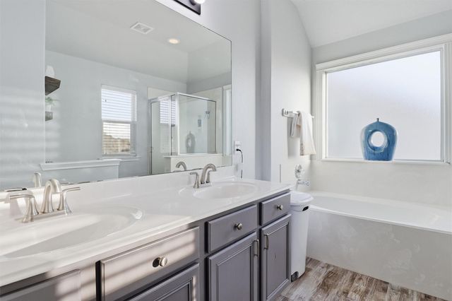 10858 Shannon Mills Lane, Houston, TX 77075