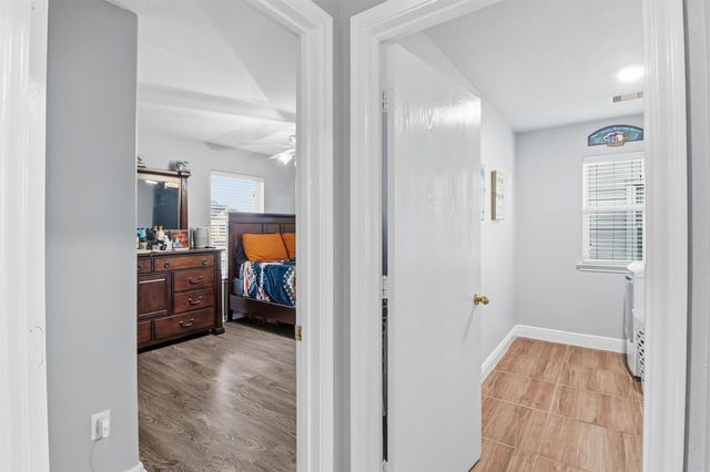 10858 Shannon Mills Lane, Houston, TX 77075