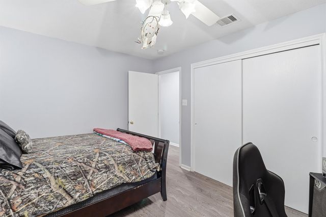 10858 Shannon Mills Lane, Houston, TX 77075