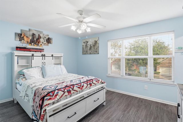 10858 Shannon Mills Lane, Houston, TX 77075