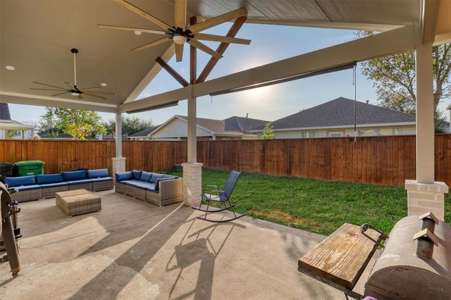 10858 Shannon Mills Lane, Houston, TX 77075