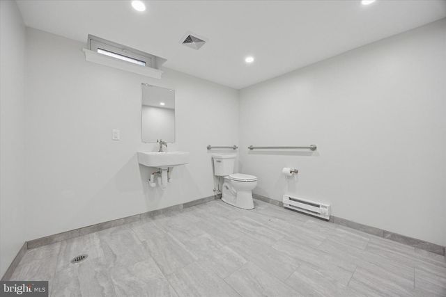 21 S CLINTON ST, Doylestown, PA 18901