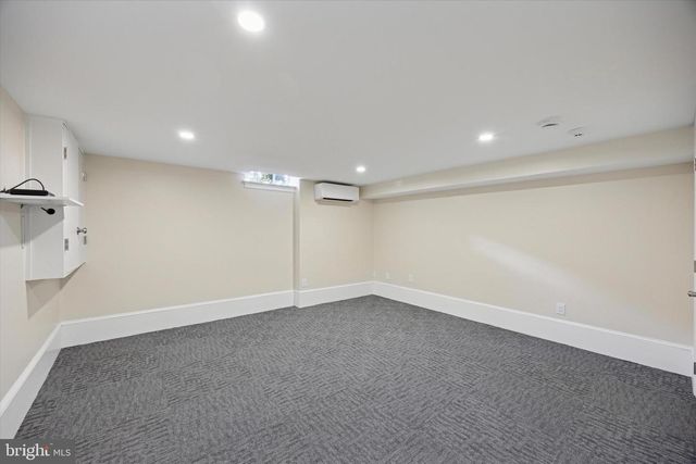 21 S CLINTON ST, Doylestown, PA 18901