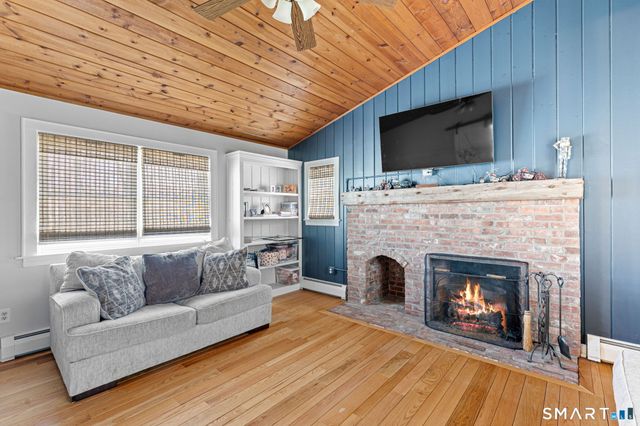 19 Merrimac Drive, Trumbull, CT 06611