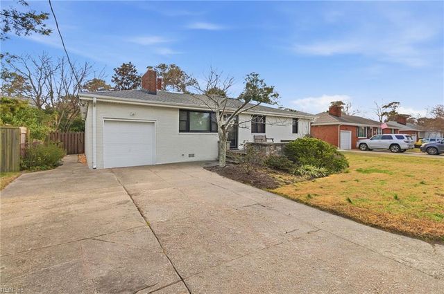 2933 Cape Henry DR, Virginia Beach, VA 23451